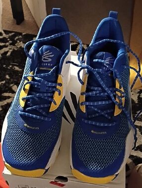 Under Armour Men's Blue and Yellow Athletic Sneakers